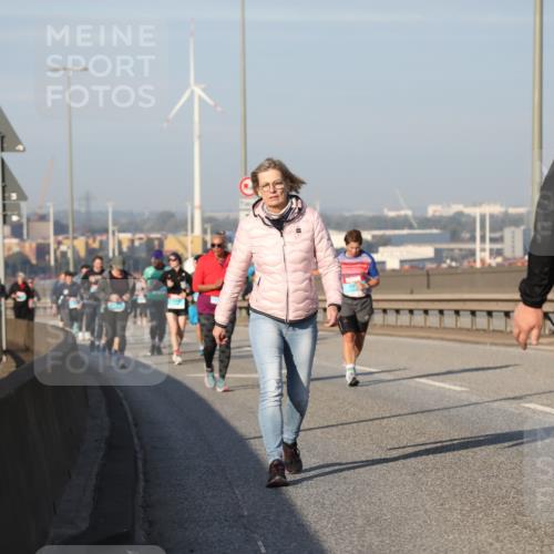 03.10.2025 - Köhlbrandbrückenlauf Yannick Fuchs http://msf.ph/oto/9181618 03.10.2025 08:57:27 Position 2  meine-sportfotos.de