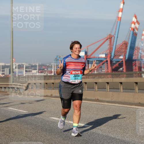 03.10.2025 - Köhlbrandbrückenlauf Yannick Fuchs http://msf.ph/oto/9181635 03.10.2025 08:57:34 Position 2 2935 meine-sportfotos.de
