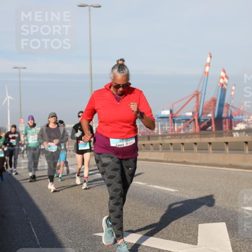 03.10.2025 - Köhlbrandbrückenlauf Yannick Fuchs http://msf.ph/oto/9181647 03.10.2025 08:57:37 Position 2 2599 meine-sportfotos.de