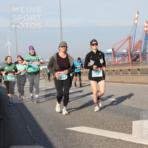 03.10.2025 - Köhlbrandbrückenlauf Yannick Fuchs http://msf.ph/oto/9181659 03.10.2025 08:57:39 Position 2 970, 1969, 1 meine-sportfotos.de