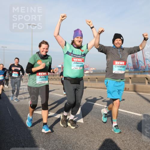 03.10.2025 - Köhlbrandbrückenlauf Yannick Fuchs http://msf.ph/oto/9181688 03.10.2025 08:57:43 Position 2 2865, 53, 2864, 2863 meine-sportfotos.de