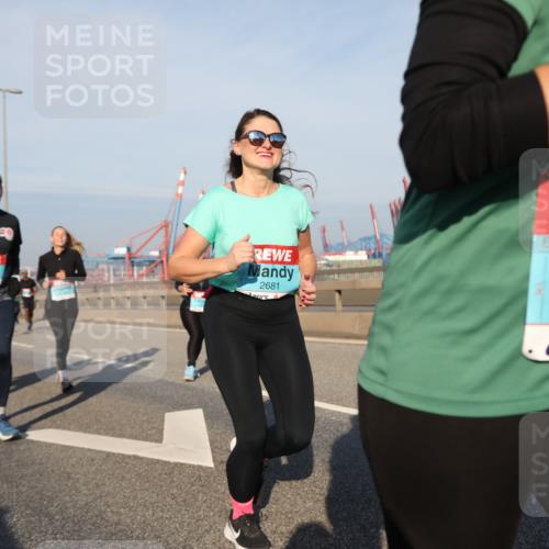 03.10.2025 - Köhlbrandbrückenlauf Yannick Fuchs http://msf.ph/oto/9181698 03.10.2025 08:57:44 Position 2 2681, 2865 meine-sportfotos.de