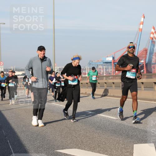 03.10.2025 - Köhlbrandbrückenlauf Yannick Fuchs http://msf.ph/oto/9181737 03.10.2025 08:57:49 Position 2 2676 meine-sportfotos.de