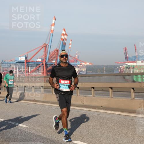 03.10.2025 - Köhlbrandbrückenlauf Yannick Fuchs http://msf.ph/oto/9181739 03.10.2025 08:57:49 Position 2 2676 meine-sportfotos.de