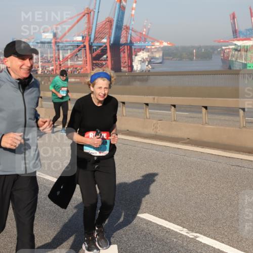 03.10.2025 - Köhlbrandbrückenlauf Yannick Fuchs http://msf.ph/oto/9181746 03.10.2025 08:57:51 Position 2 2023, 2557 meine-sportfotos.de