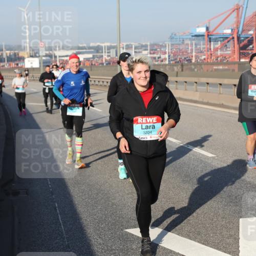 03.10.2025 - Köhlbrandbrückenlauf Yannick Fuchs http://msf.ph/oto/9181772 03.10.2025 08:57:58 Position 2 3324, 2621 meine-sportfotos.de