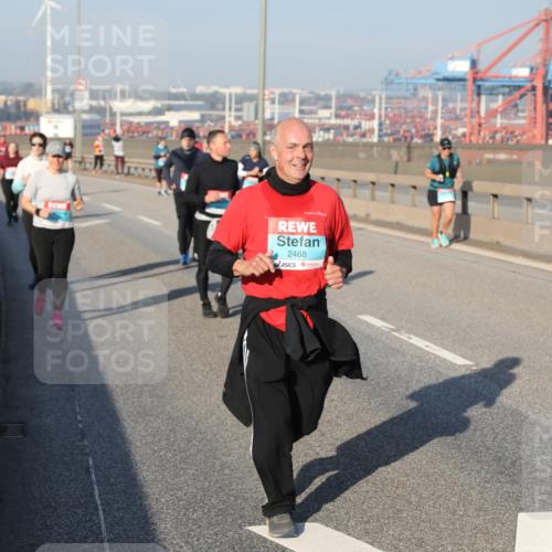 03.10.2025 - Köhlbrandbrückenlauf Yannick Fuchs http://msf.ph/oto/9181799 03.10.2025 08:58:02 Position 2 2468 meine-sportfotos.de