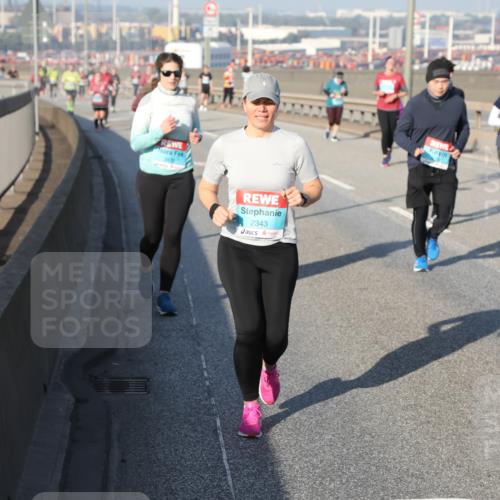 03.10.2025 - Köhlbrandbrückenlauf Yannick Fuchs http://msf.ph/oto/9181810 03.10.2025 08:58:05 Position 2 2343, 2342 meine-sportfotos.de