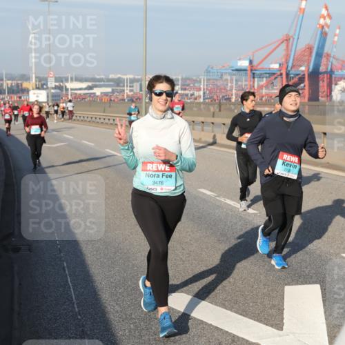 03.10.2025 - Köhlbrandbrückenlauf Yannick Fuchs http://msf.ph/oto/9181823 03.10.2025 08:58:07 Position 2 3476, 2133 meine-sportfotos.de