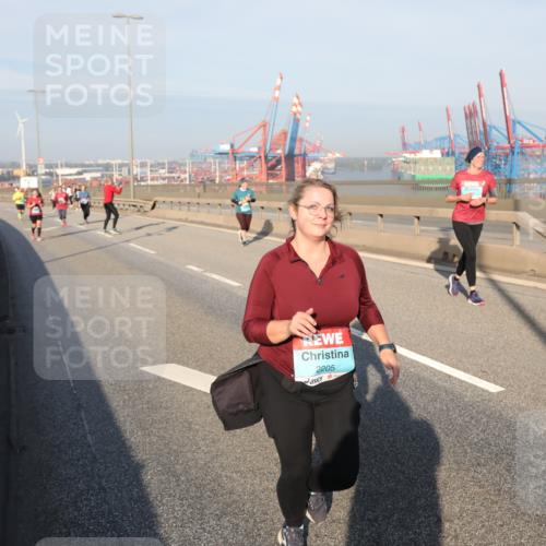 03.10.2025 - Köhlbrandbrückenlauf Yannick Fuchs http://msf.ph/oto/9181837 03.10.2025 08:58:14 Position 2 2205 meine-sportfotos.de
