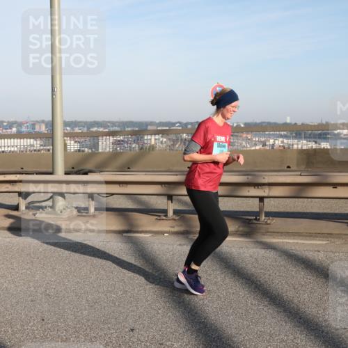 03.10.2025 - Köhlbrandbrückenlauf Yannick Fuchs http://msf.ph/oto/9181849 03.10.2025 08:58:17 Position 2 18 meine-sportfotos.de