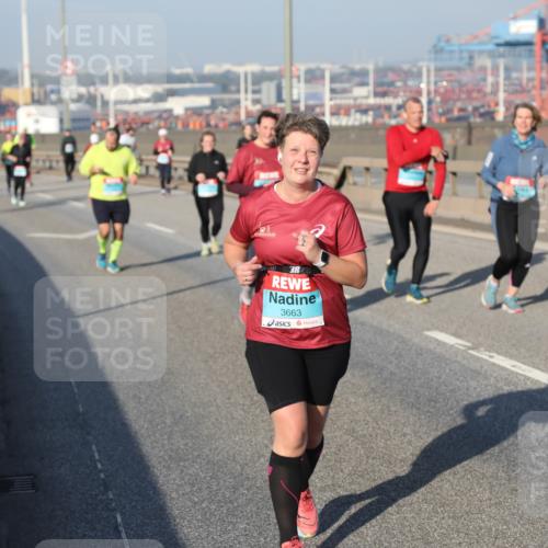 03.10.2025 - Köhlbrandbrückenlauf Yannick Fuchs http://msf.ph/oto/9181863 03.10.2025 08:58:22 Position 2 3, 3663 meine-sportfotos.de