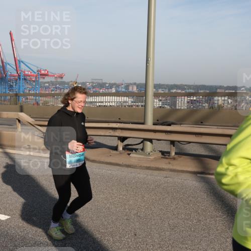 03.10.2025 - Köhlbrandbrückenlauf Yannick Fuchs http://msf.ph/oto/9181917 03.10.2025 08:58:30 Position 2 2385 meine-sportfotos.de