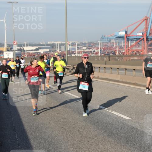 03.10.2025 - Köhlbrandbrückenlauf Yannick Fuchs http://msf.ph/oto/9181932 03.10.2025 08:58:37 Position 2 3784, 2726 meine-sportfotos.de