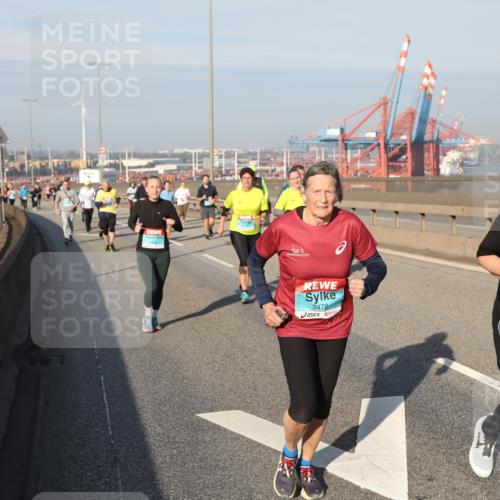 03.10.2025 - Köhlbrandbrückenlauf Yannick Fuchs http://msf.ph/oto/9181954 03.10.2025 08:58:41 Position 2 3478, 3784 meine-sportfotos.de