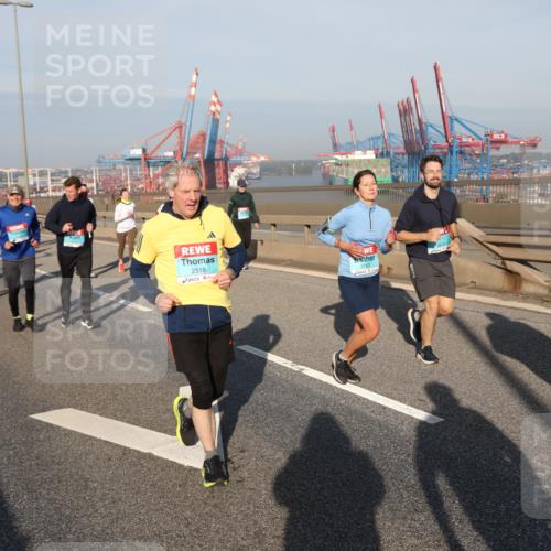 03.10.2025 - Köhlbrandbrückenlauf Yannick Fuchs http://msf.ph/oto/9182005 03.10.2025 08:58:48 Position 2 2518, 2763 meine-sportfotos.de