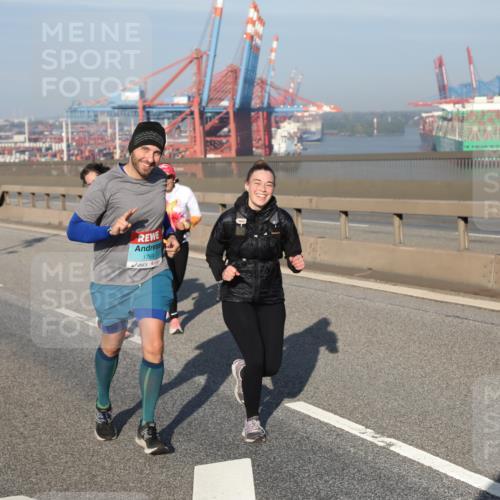 03.10.2025 - Köhlbrandbrückenlauf Yannick Fuchs http://msf.ph/oto/9182036 03.10.2025 08:58:54 Position 2 1769 meine-sportfotos.de