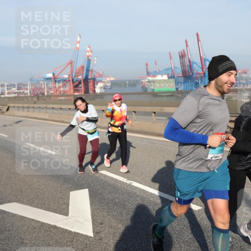 03.10.2025 - Köhlbrandbrückenlauf Yannick Fuchs http://msf.ph/oto/9182052 03.10.2025 08:58:56 Position 2 176 meine-sportfotos.de