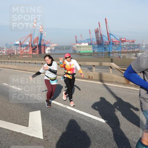 03.10.2025 - Köhlbrandbrückenlauf Yannick Fuchs http://msf.ph/oto/9182056 03.10.2025 08:58:56 Position 2 176 meine-sportfotos.de