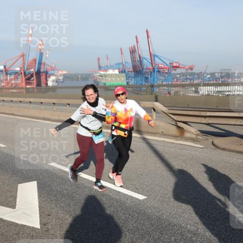 03.10.2025 - Köhlbrandbrückenlauf Yannick Fuchs http://msf.ph/oto/9182060 03.10.2025 08:58:57 Position 2 18 meine-sportfotos.de
