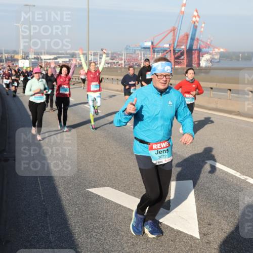03.10.2025 - Köhlbrandbrückenlauf Yannick Fuchs http://msf.ph/oto/9182098 03.10.2025 08:59:06 Position 2 3072 meine-sportfotos.de