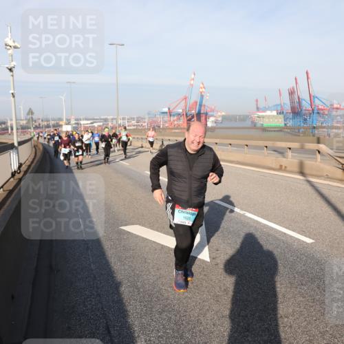 03.10.2025 - Köhlbrandbrückenlauf Yannick Fuchs http://msf.ph/oto/9182148 03.10.2025 08:59:12 Position 2 1625 meine-sportfotos.de