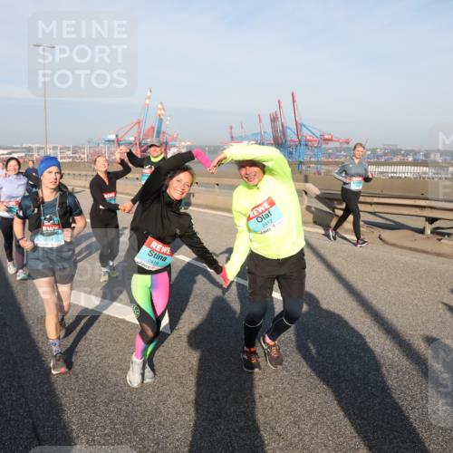 03.10.2025 - Köhlbrandbrückenlauf Yannick Fuchs http://msf.ph/oto/9182221 03.10.2025 08:59:22 Position 2 2654, 2419, 2412 meine-sportfotos.de