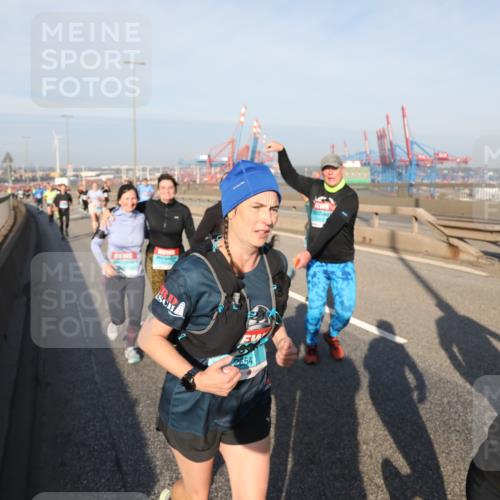 03.10.2025 - Köhlbrandbrückenlauf Yannick Fuchs http://msf.ph/oto/9182231 03.10.2025 08:59:23 Position 2  meine-sportfotos.de