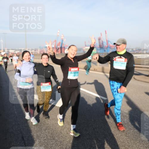 03.10.2025 - Köhlbrandbrückenlauf Yannick Fuchs http://msf.ph/oto/9182237 03.10.2025 08:59:23 Position 2  meine-sportfotos.de