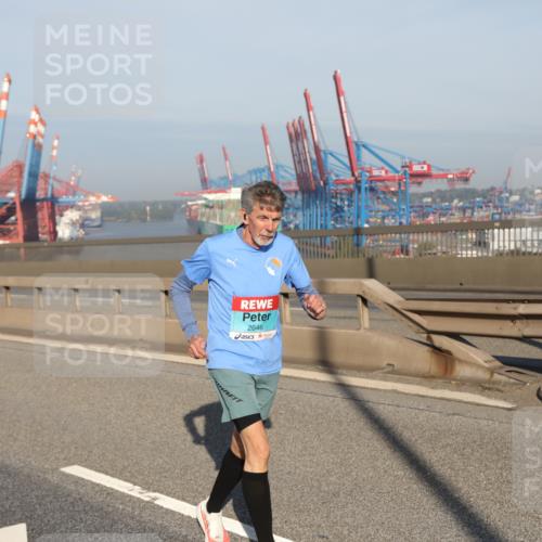 03.10.2025 - Köhlbrandbrückenlauf Yannick Fuchs http://msf.ph/oto/9182292 03.10.2025 08:59:30 Position 2 2646 meine-sportfotos.de