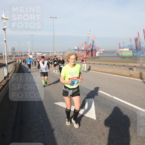 03.10.2025 - Köhlbrandbrückenlauf Yannick Fuchs http://msf.ph/oto/9182298 03.10.2025 08:59:31 Position 2 3292 meine-sportfotos.de