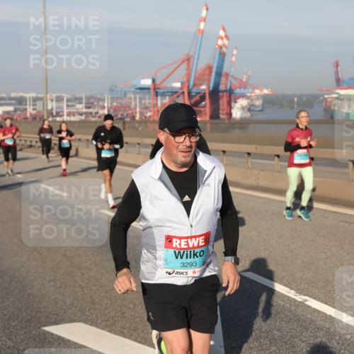03.10.2025 - Köhlbrandbrückenlauf Yannick Fuchs http://msf.ph/oto/9182317 03.10.2025 08:59:33 Position 2 3293 meine-sportfotos.de