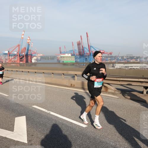 03.10.2025 - Köhlbrandbrückenlauf Yannick Fuchs http://msf.ph/oto/9182329 03.10.2025 08:59:36 Position 2 3565, 118 meine-sportfotos.de