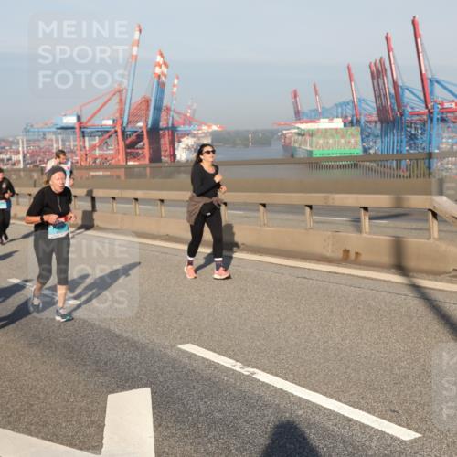 03.10.2025 - Köhlbrandbrückenlauf Yannick Fuchs http://msf.ph/oto/9182393 03.10.2025 08:59:47 Position 2  meine-sportfotos.de