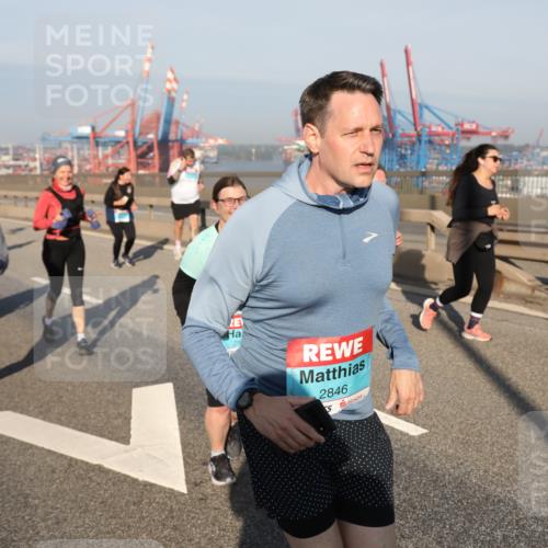 03.10.2025 - Köhlbrandbrückenlauf Yannick Fuchs http://msf.ph/oto/9182406 03.10.2025 08:59:50 Position 2 29, 2846 meine-sportfotos.de