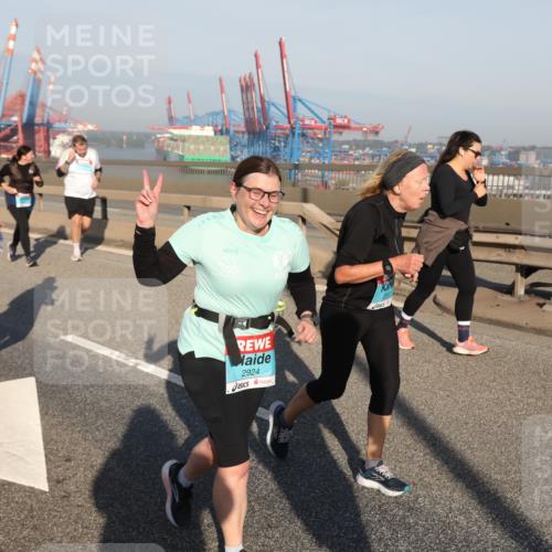 03.10.2025 - Köhlbrandbrückenlauf Yannick Fuchs http://msf.ph/oto/9182410 03.10.2025 08:59:50 Position 2 3388, 2924, 18 meine-sportfotos.de
