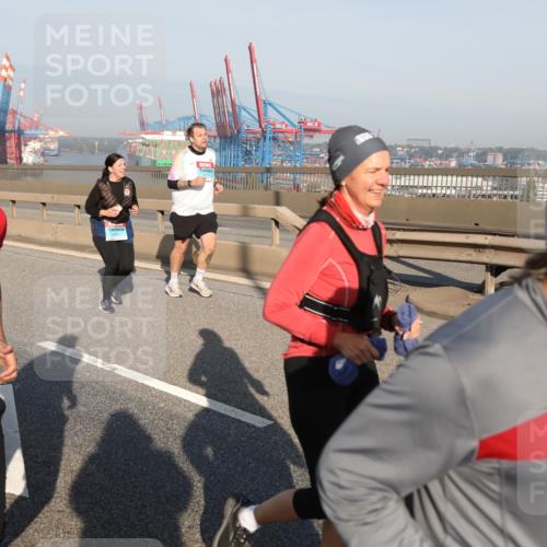 03.10.2025 - Köhlbrandbrückenlauf Yannick Fuchs http://msf.ph/oto/9182425 03.10.2025 08:59:52 Position 2 13, 2024, 118 meine-sportfotos.de