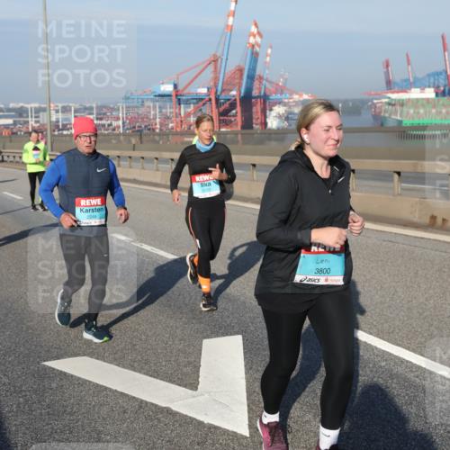 03.10.2025 - Köhlbrandbrückenlauf Yannick Fuchs http://msf.ph/oto/9182465 03.10.2025 09:00:00 Position 2 2248, 2550, 3800 meine-sportfotos.de