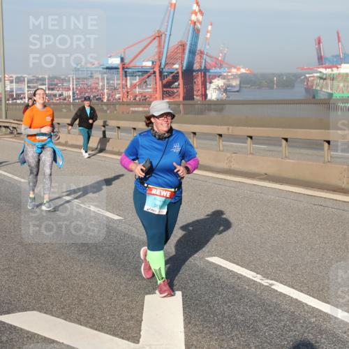 03.10.2025 - Köhlbrandbrückenlauf Yannick Fuchs http://msf.ph/oto/9182534 03.10.2025 09:00:15 Position 2 381 meine-sportfotos.de