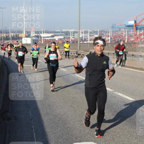 03.10.2025 - Köhlbrandbrückenlauf Yannick Fuchs http://msf.ph/oto/9182560 03.10.2025 09:00:19 Position 2  meine-sportfotos.de