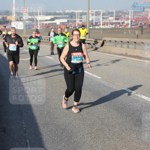 03.10.2025 - Köhlbrandbrückenlauf Yannick Fuchs http://msf.ph/oto/9182567 03.10.2025 09:00:20 Position 2 1728 meine-sportfotos.de