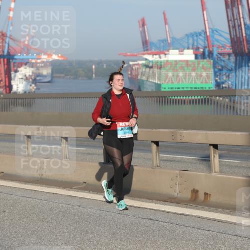 03.10.2025 - Köhlbrandbrückenlauf Yannick Fuchs http://msf.ph/oto/9182582 03.10.2025 09:00:24 Position 2 2344 meine-sportfotos.de