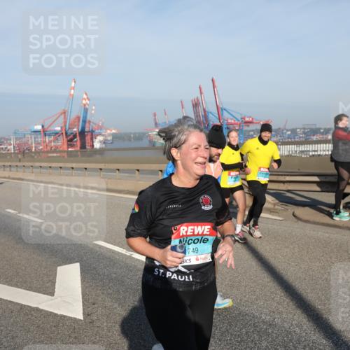 03.10.2025 - Köhlbrandbrückenlauf Yannick Fuchs http://msf.ph/oto/9182628 03.10.2025 09:00:33 Position 2 749 meine-sportfotos.de