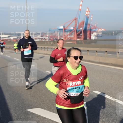 03.10.2025 - Köhlbrandbrückenlauf Yannick Fuchs http://msf.ph/oto/9182647 03.10.2025 09:00:37 Position 2 0, 2170 meine-sportfotos.de