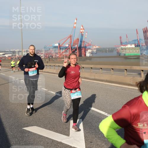 03.10.2025 - Köhlbrandbrückenlauf Yannick Fuchs http://msf.ph/oto/9182649 03.10.2025 09:00:38 Position 2 2148, 2170 meine-sportfotos.de