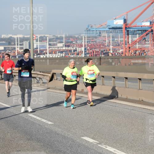 03.10.2025 - Köhlbrandbrückenlauf Yannick Fuchs http://msf.ph/oto/9182674 03.10.2025 09:00:44 Position 2  meine-sportfotos.de