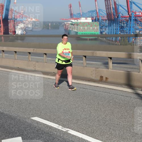 03.10.2025 - Köhlbrandbrückenlauf Yannick Fuchs http://msf.ph/oto/9182690 03.10.2025 09:00:51 Position 2  meine-sportfotos.de