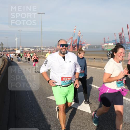 03.10.2025 - Köhlbrandbrückenlauf Yannick Fuchs http://msf.ph/oto/9182732 03.10.2025 09:01:07 Position 2 3439, 2780, 3453 meine-sportfotos.de