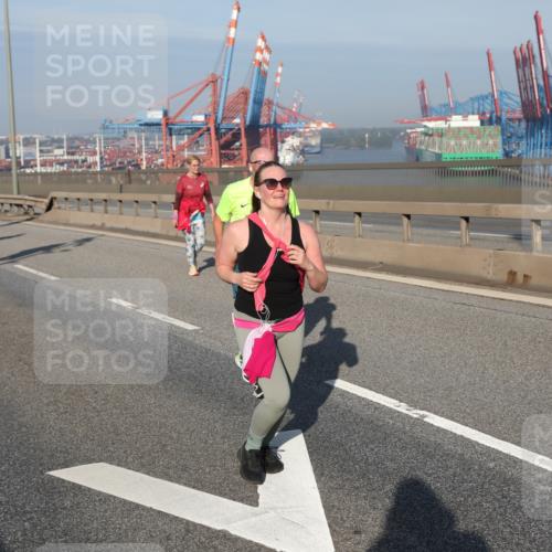 03.10.2025 - Köhlbrandbrückenlauf Yannick Fuchs http://msf.ph/oto/9182751 03.10.2025 09:01:11 Position 2  meine-sportfotos.de