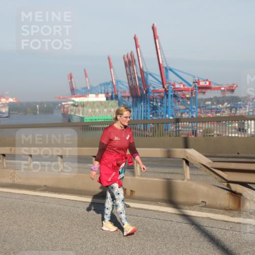 03.10.2025 - Köhlbrandbrückenlauf Yannick Fuchs http://msf.ph/oto/9182768 03.10.2025 09:01:15 Position 2  meine-sportfotos.de